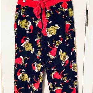Grinch woman’s lounge pants sleepwear